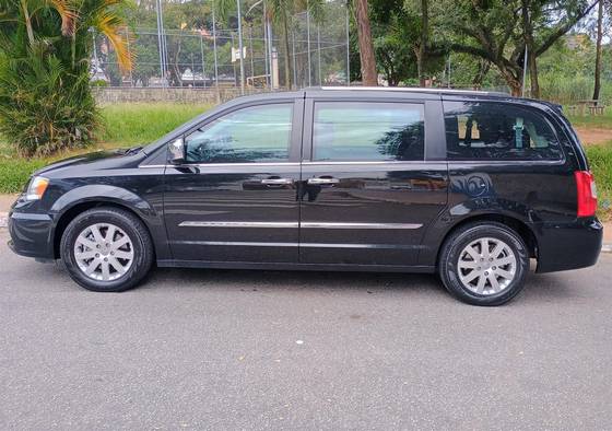CHRYSLER TOWN & COUNTRY 3.6 LIMITED V6 24V GASOLINA 4P AUTOMÁTICO